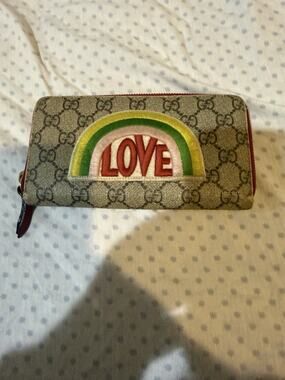 GUCCI Beige/Red GG Canvas w/Rainbow/Love Patch Zip Around Wallet